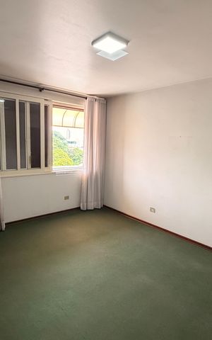 Casa para alugar com 323m², 5 quartos e 4 vagas Casa para alugar com 323m², 5 quartos e 4 vagasQuarto 2