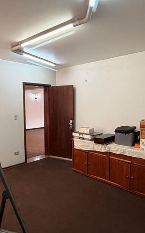 Casa para alugar com 323m², 5 quartos e 4 vagas Casa para alugar com 323m², 5 quartos e 4 vagasSuíte 2