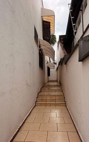 Casa para alugar com 323m², 5 quartos e 4 vagas Casa para alugar com 323m², 5 quartos e 4 vagasÁrea externa