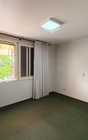 Casa para alugar com 323m², 5 quartos e 4 vagas Casa para alugar com 323m², 5 quartos e 4 vagasQuarto 2