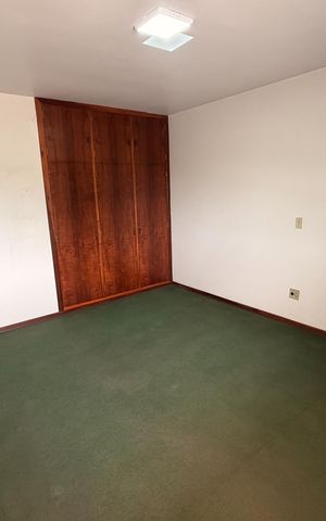 Casa para alugar com 323m², 5 quartos e 4 vagas Casa para alugar com 323m², 5 quartos e 4 vagasQuarto 2