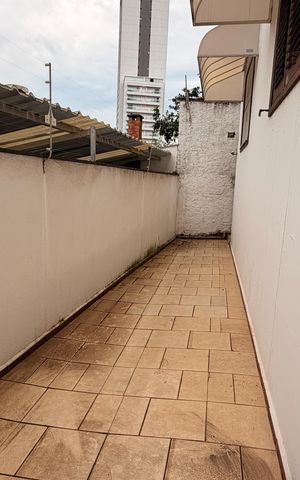 Casa para alugar com 323m², 5 quartos e 4 vagas Casa para alugar com 323m², 5 quartos e 4 vagasÁrea externa