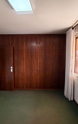Casa para alugar com 323m², 5 quartos e 4 vagas Casa para alugar com 323m², 5 quartos e 4 vagasSuíte 1