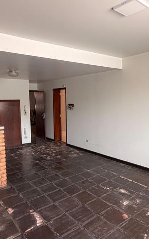 Casa para alugar com 323m², 5 quartos e 4 vagas Casa para alugar com 323m², 5 quartos e 4 vagasSala 2