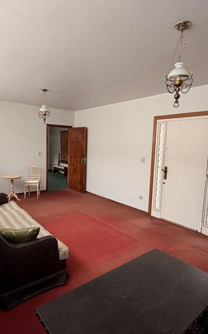 Casa para alugar com 323m², 5 quartos e 4 vagas Casa para alugar com 323m², 5 quartos e 4 vagasSala