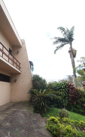 Casa para alugar com 318m², 3 quartos e 2 vagasFachada
