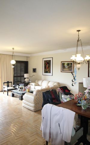Casa para alugar com 318m², 3 quartos e 2 vagasSala