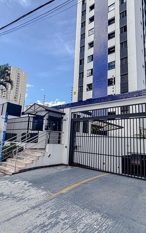 Apartamento para alugar com 74m², 3 quartos e 1 vagaFachada com Placa