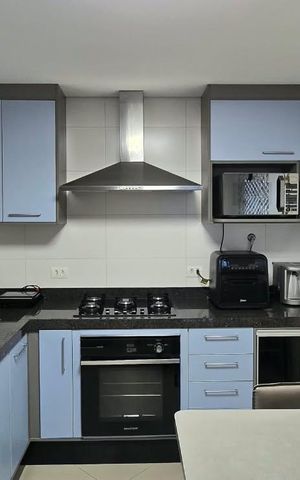 Apartamento à venda com 108m², 3 quartos e 5 vagas Apartamento à venda com 108m², 3 quartos e 5 vagasCozinha