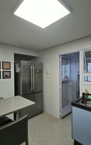 Apartamento à venda com 108m², 3 quartos e 5 vagas Apartamento à venda com 108m², 3 quartos e 5 vagasCozinha