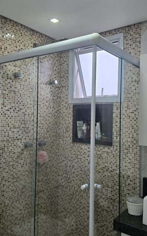 Apartamento à venda com 108m², 3 quartos e 5 vagas Apartamento à venda com 108m², 3 quartos e 5 vagasBanheiro da Suíte