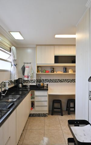 Apartamento à venda com 76m², 2 quartos e 1 vagaCozinha