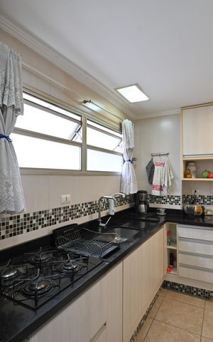 Apartamento à venda com 76m², 2 quartos e 1 vagaCozinha