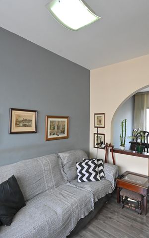 Apartamento à venda com 76m², 2 quartos e 1 vagaSala