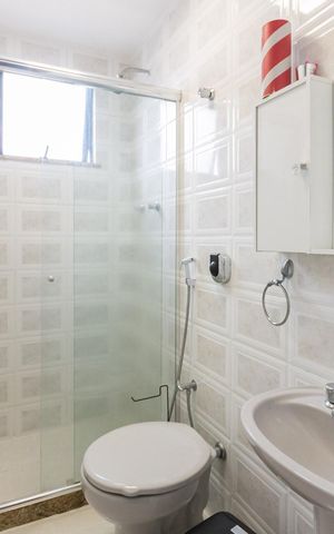 Apartamento para alugar com 300m², 4 quartos e 2 vagas Apartamento para alugar com 300m², 4 quartos e 2 vagasBanheiro 1