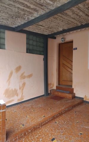 Casa à venda com 87m², 3 quartos e 1 vaga Casa à venda com 87m², 3 quartos e 1 vagaÁrea externa