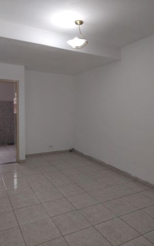Casa à venda com 87m², 3 quartos e 1 vaga Casa à venda com 87m², 3 quartos e 1 vagaSala