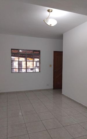 Casa à venda com 87m², 3 quartos e 1 vaga Casa à venda com 87m², 3 quartos e 1 vagaSala
