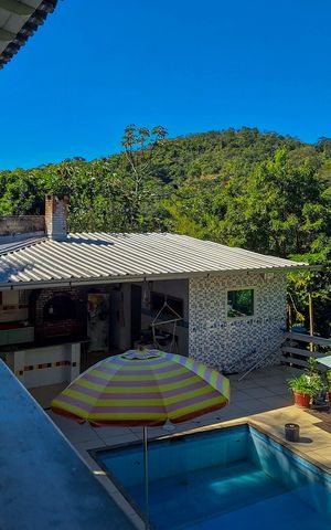 Casa de condomínio à venda com 300m², 4 quartos e 2 vagas Casa de condomínio à venda com 300m², 4 quartos e 2 vagasSala 1