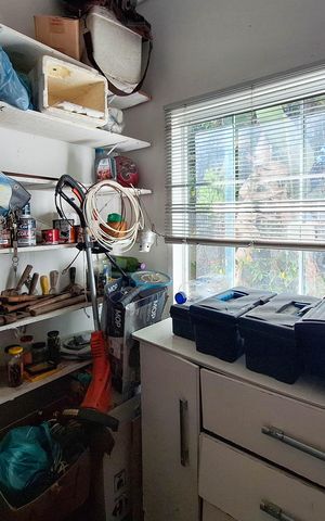 Casa de condomínio à venda com 300m², 4 quartos e 2 vagas Casa de condomínio à venda com 300m², 4 quartos e 2 vagasQuarto de Serviço