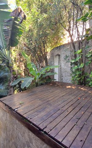 Casa de condomínio à venda com 300m², 4 quartos e 2 vagas Casa de condomínio à venda com 300m², 4 quartos e 2 vagasQuintal