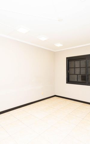 Casa para alugar com 380m², 3 quartos e 2 vagas Casa para alugar com 380m², 3 quartos e 2 vagasQuarto 1