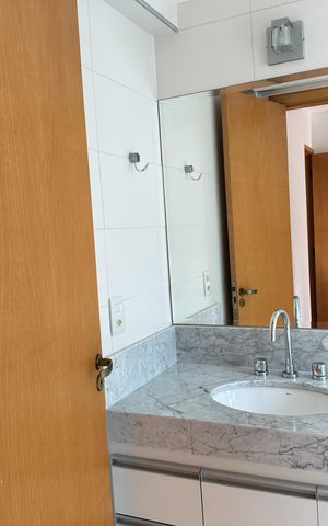 Apartamento para alugar com 156m², 3 quartos e 3 vagas Apartamento para alugar com 156m², 3 quartos e 3 vagasBanheiro da Suíte 1