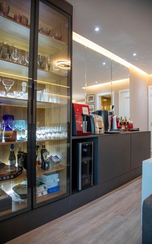 Apartamento à venda com 121m², 3 quartos e 3 vagas Apartamento à venda com 121m², 3 quartos e 3 vagasSala