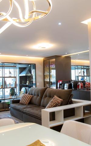 Apartamento à venda com 121m², 3 quartos e 3 vagas Apartamento à venda com 121m², 3 quartos e 3 vagasSala