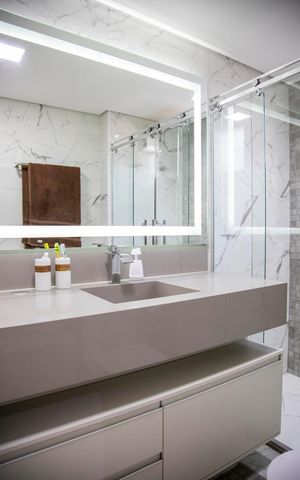 Apartamento à venda com 121m², 3 quartos e 3 vagas Apartamento à venda com 121m², 3 quartos e 3 vagasBanheiro 1
