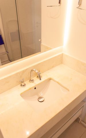 Studio para alugar com 42m², 1 quarto e 1 vaga Studio para alugar com 42m², 1 quarto e 1 vagaBanheiro