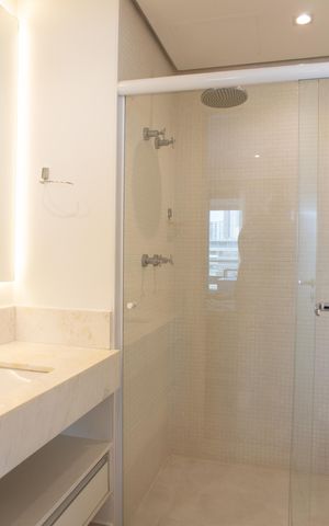 Studio para alugar com 42m², 1 quarto e 1 vaga Studio para alugar com 42m², 1 quarto e 1 vagaBanheiro