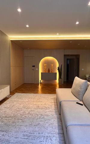 Apartamento à venda com 210m², 4 quartos e 1 vaga Apartamento à venda com 210m², 4 quartos e 1 vagaSala