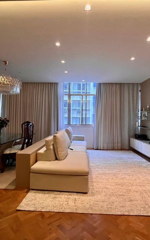 Apartamento à venda com 210m², 4 quartos e 1 vaga Apartamento à venda com 210m², 4 quartos e 1 vagaSala