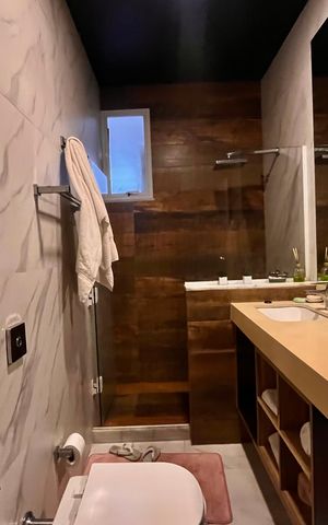Apartamento à venda com 210m², 4 quartos e 1 vaga Apartamento à venda com 210m², 4 quartos e 1 vagaBanheiro 2