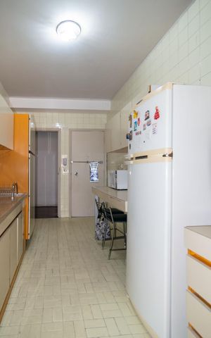 Apartamento à venda com 128m², 3 quartos e 1 vaga Apartamento à venda com 128m², 3 quartos e 1 vagaCozinha