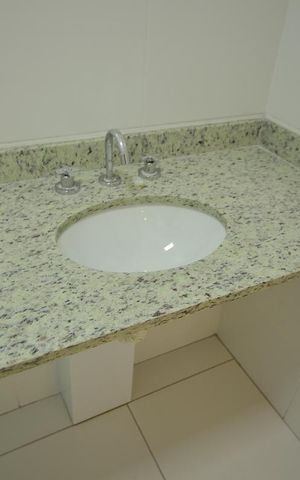 Apartamento à venda com 54m², 2 quartos e 1 vagaBanheiro 