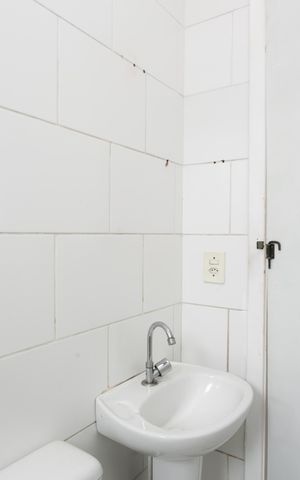 Casa de condomínio à venda com 55m², 2 quartos e 1 vaga Casa de condomínio à venda com 55m², 2 quartos e 1 vagaBanheiro