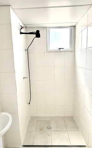 Apartamento para alugar com 49m², 2 quartos e 1 vaga Apartamento para alugar com 49m², 2 quartos e 1 vagaBanheiro 1