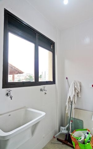 Apartamento à venda com 93m², 3 quartos e 3 vagas Apartamento à venda com 93m², 3 quartos e 3 vagasÁrea de Serviço