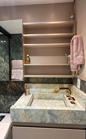 Apartamento para alugar com 88m², 2 quartos e 3 vagas Apartamento para alugar com 88m², 2 quartos e 3 vagasBanheiro da Suíte