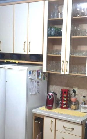 Casa à venda com 175m², 4 quartos e sem vaga Casa à venda com 175m², 4 quartos e sem vagaCozinha