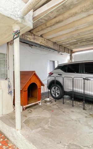 Casa à venda com 150m², 2 quartos e 1 vaga Casa à venda com 150m², 2 quartos e 1 vagaGaragem