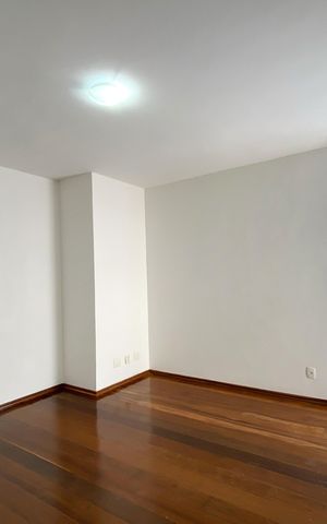 Apartamento à venda com 120m², 2 quartos e 1 vaga Apartamento à venda com 120m², 2 quartos e 1 vagaSala
