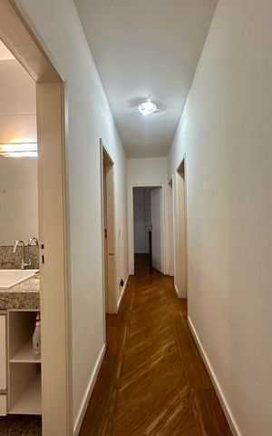 Apartamento à venda com 260m², 4 quartos e 2 vagasCorredor