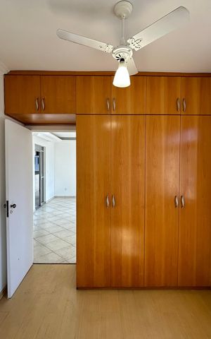 Apartamento para alugar com 182m², 4 quartos e 2 vagas