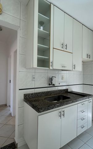 Apartamento para alugar com 182m², 4 quartos e 2 vagas