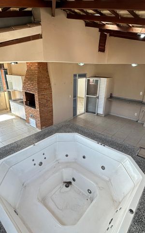Apartamento para alugar com 182m², 4 quartos e 2 vagas