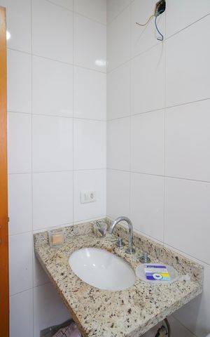 Apartamento à venda com 200m², 3 quartos e 3 vagasBanheiro da suíte 3