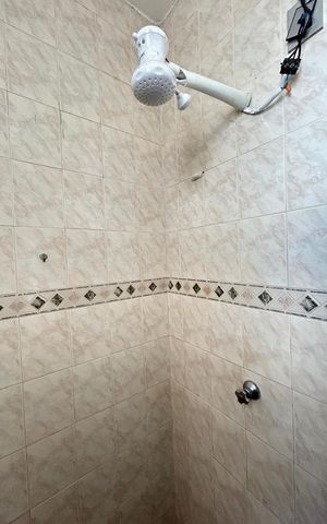 Apartamento para alugar com 63m², 2 quartos e sem vagaBanheiro